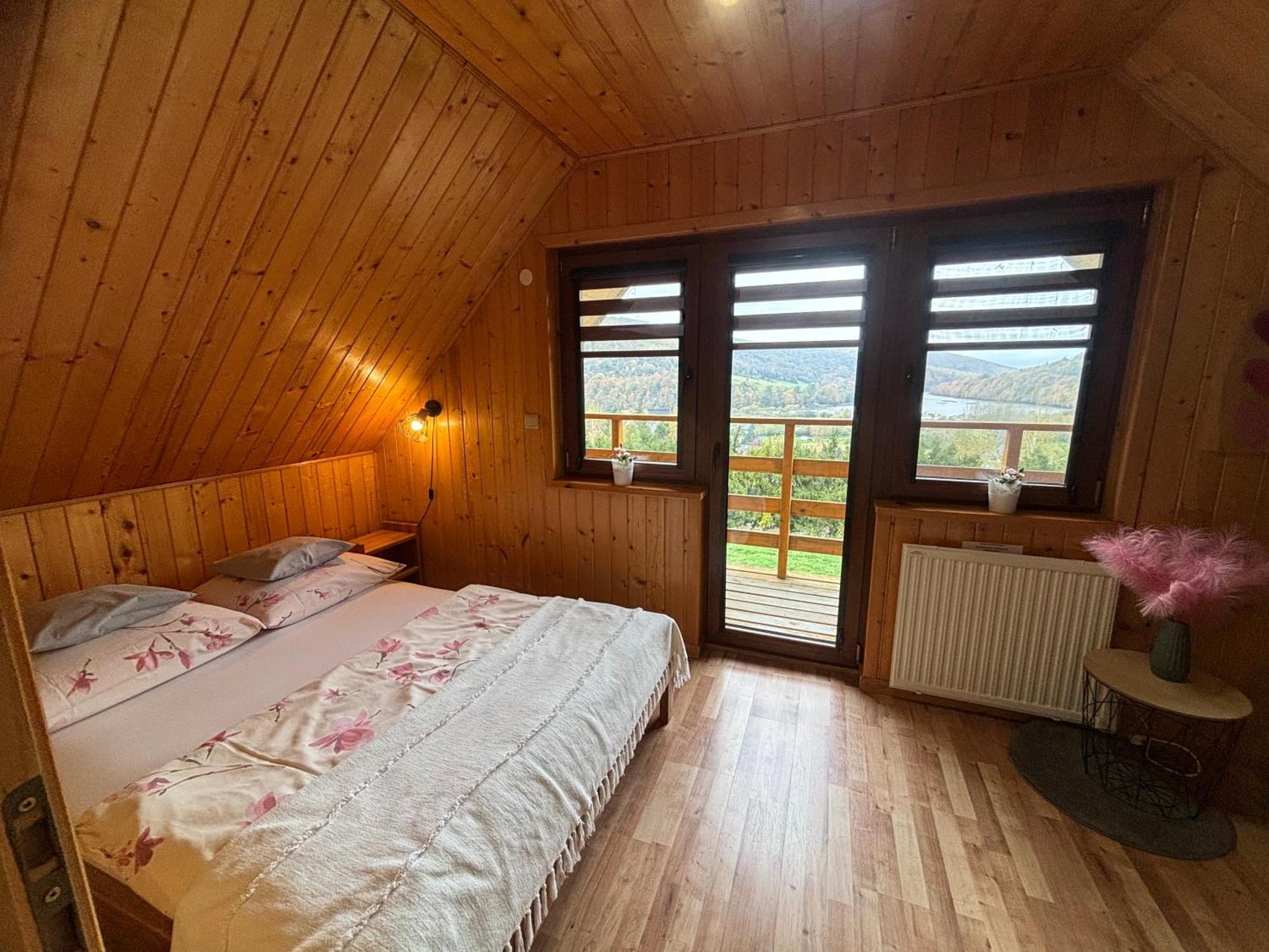 Chaty Na Cholewicy Domki Caloroczne Solina  Esterno foto